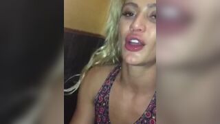 Я Пью Его Мочу В Общественном Туалете И После Того, Как Он Жестко Трахает Меня порно
